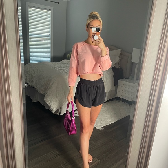 8 Other Reasons It Girl Shoulder Bag in Metallic Pink - Picture 12 of 15